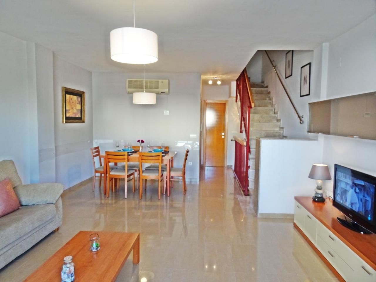אוליבה San Fernando Palace III - Beach House מראה חיצוני תמונה